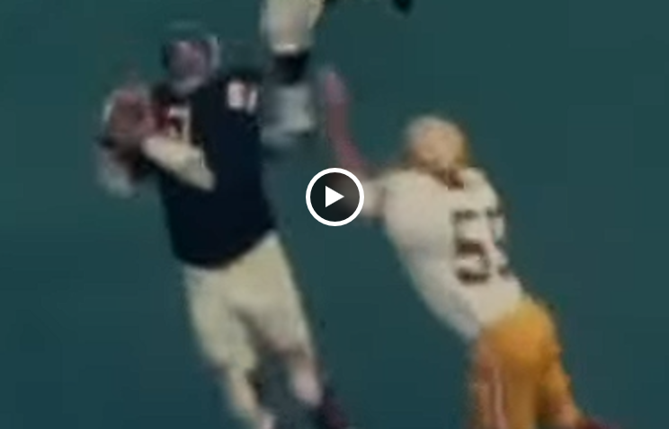 Watch Dick Butkus catch a pass for the singleton for the Chicago Bears in 1971.